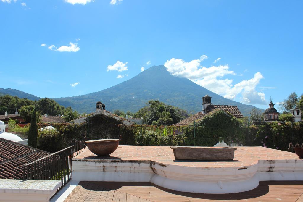 Pensativo House Hotel (Adults Only) Antigua ภายนอก รูปภาพ
