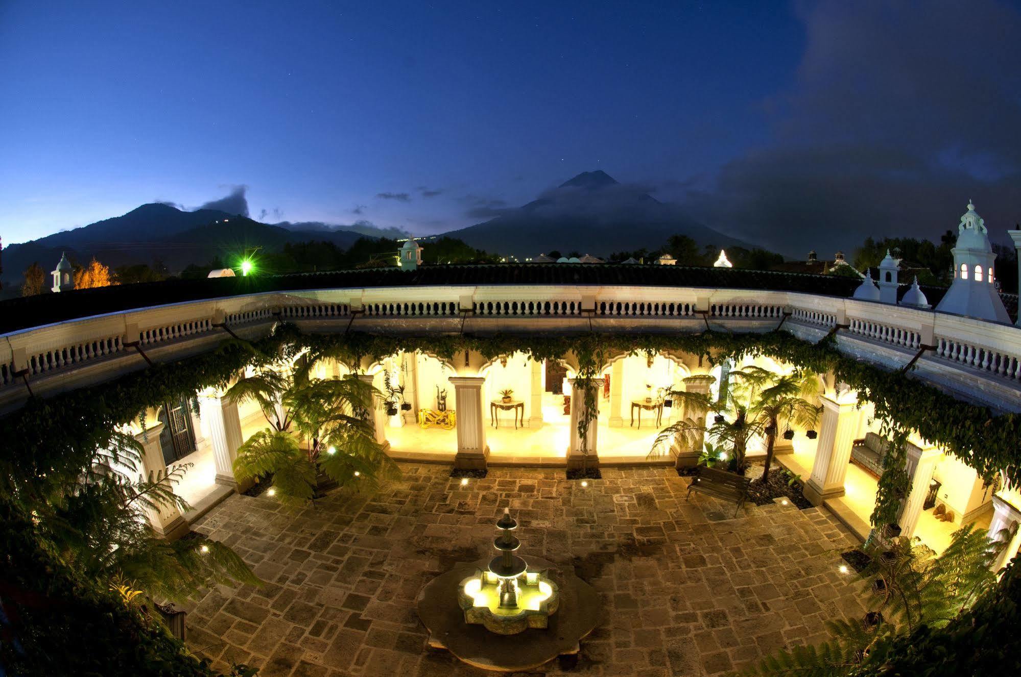 Pensativo House Hotel (Adults Only) Antigua ภายนอก รูปภาพ