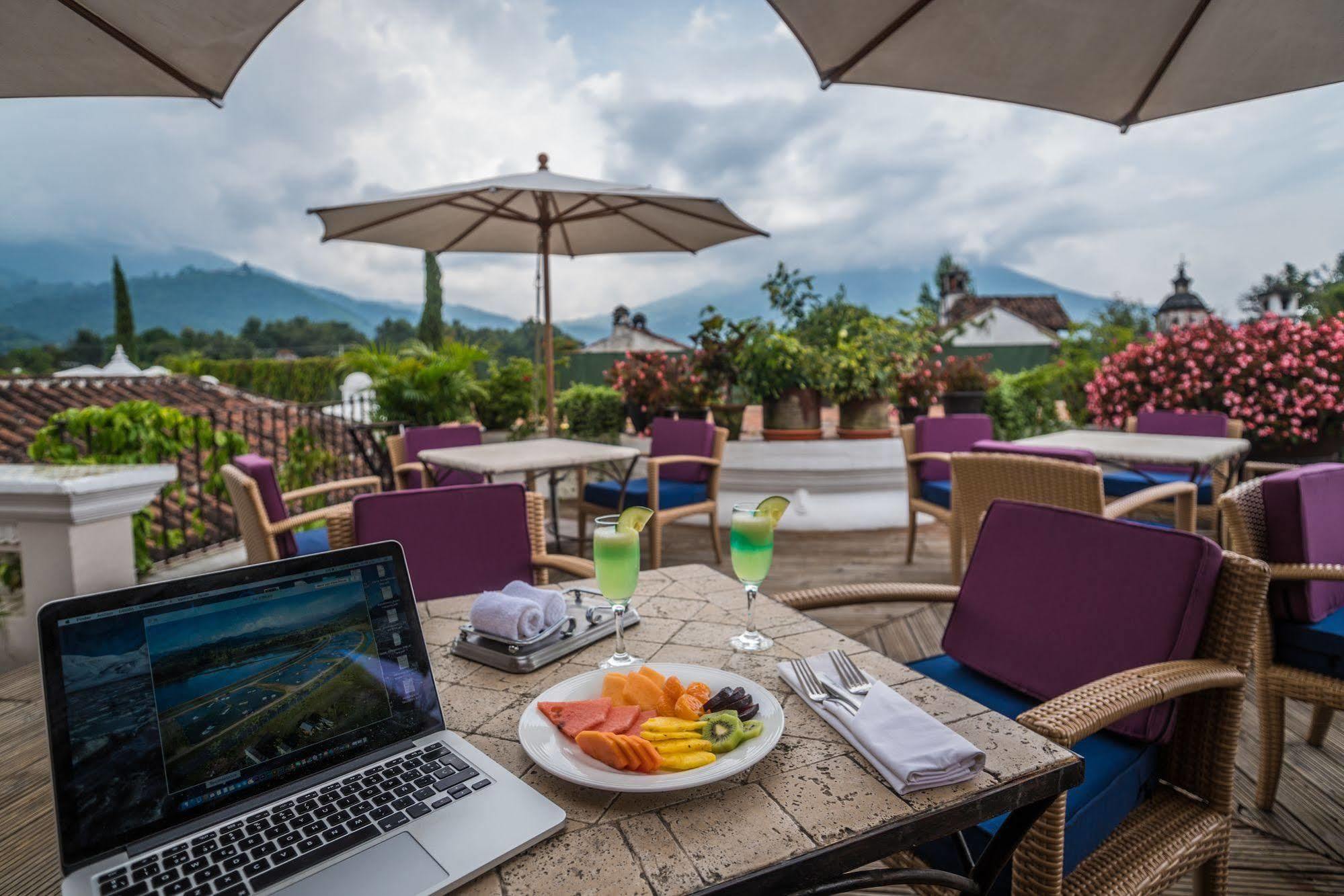 Pensativo House Hotel (Adults Only) Antigua ภายนอก รูปภาพ