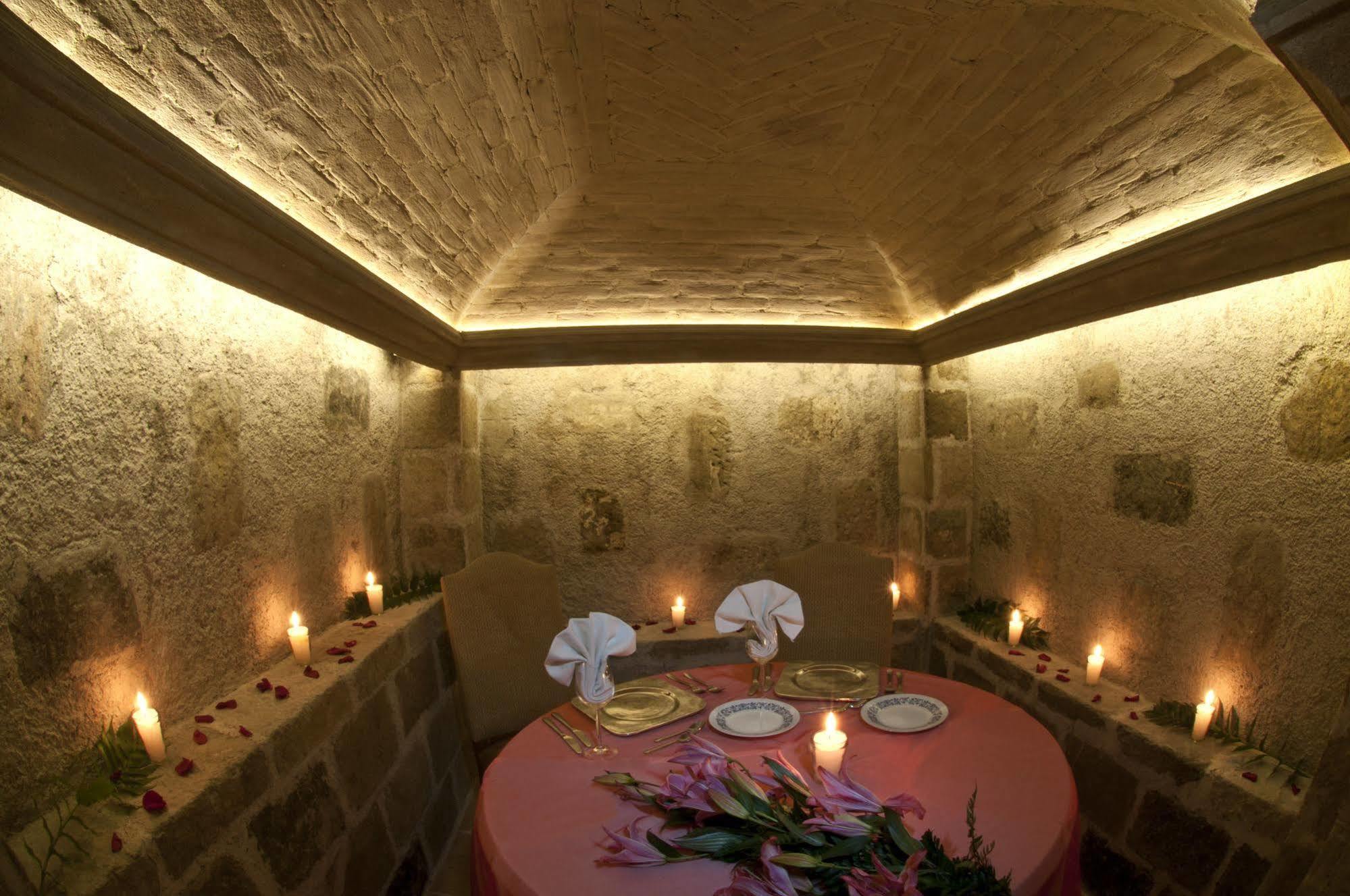 Pensativo House Hotel (Adults Only) Antigua ภายนอก รูปภาพ