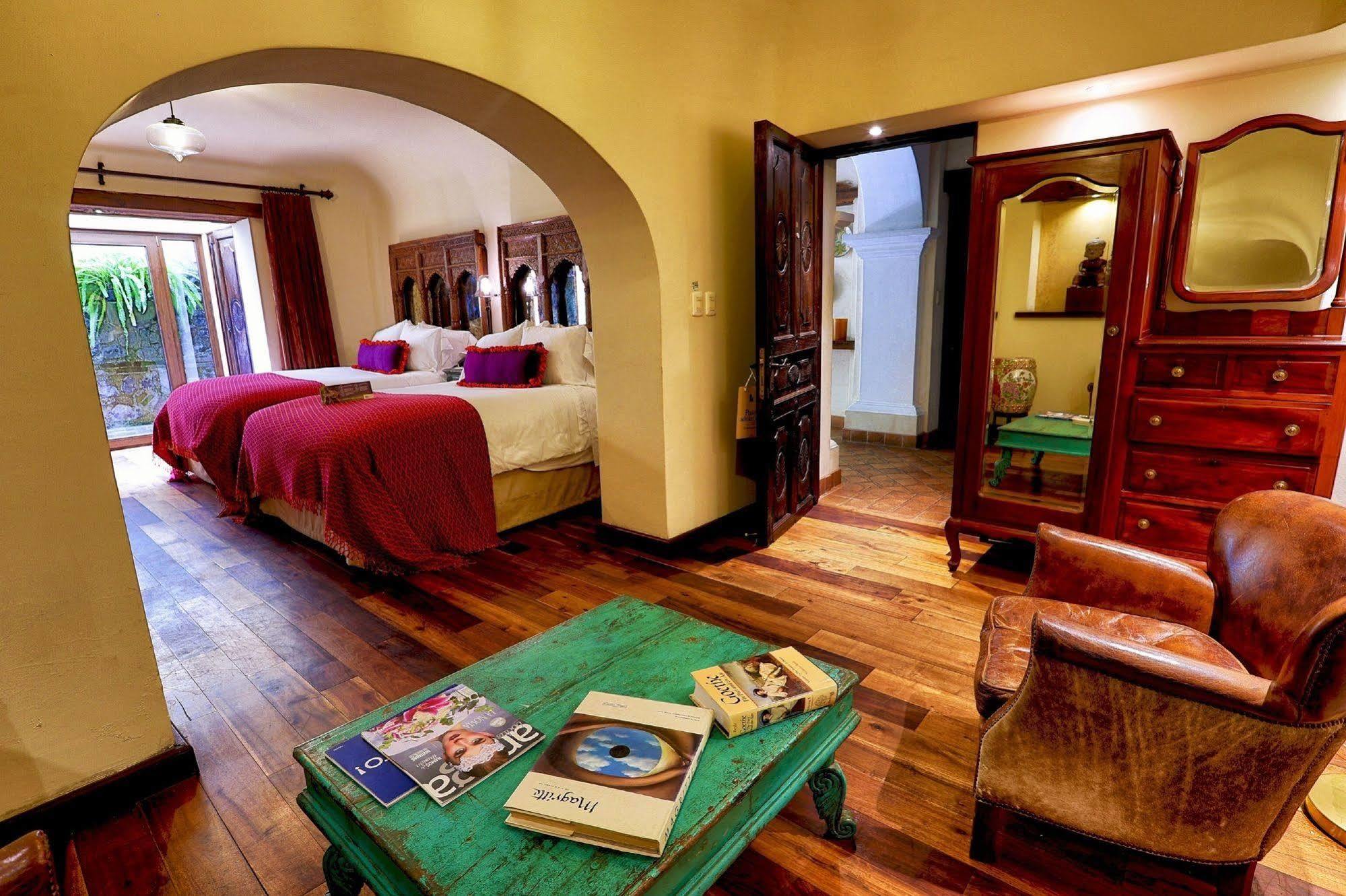 Pensativo House Hotel (Adults Only) Antigua ภายนอก รูปภาพ